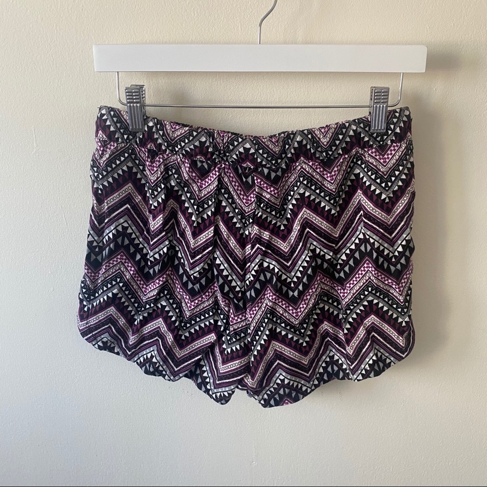 Vera Moda Abstract Pattern Shorts Sz Medium